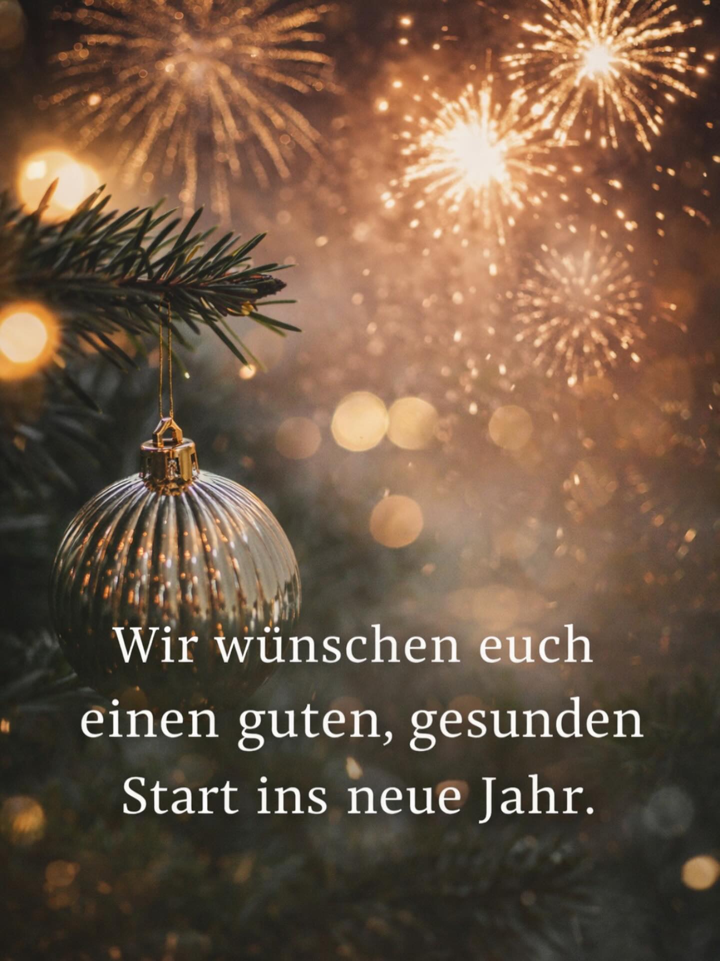 Zum Jahresende wird bewusst, was wirklich zählt.
Menschen, die diesen Weg mit uns gegangen sind.
Vertrauen, das wächst. Hände, die anpacken.
Wir sagen von Herzen Danke –
unseren Kunden für ihr Vertrauen, unseren Freunden, unseren Familien
und natürlich unserem Team für Einsatz, Können und Herzblut. ?
Für das neue Jahr wünschen wir vor allem eines:
Gesundheit, Kraft und innere Ruhe.
Denn nicht das, was andere denken,
sondern der Frieden mit sich selbst zählt.
✨ Einen guten, gesunden Start ins neue Jahr. ✨
#jahresende
#neujahrswünsche
#dankbarkeit
#handwerkmitherz
#schreinerei