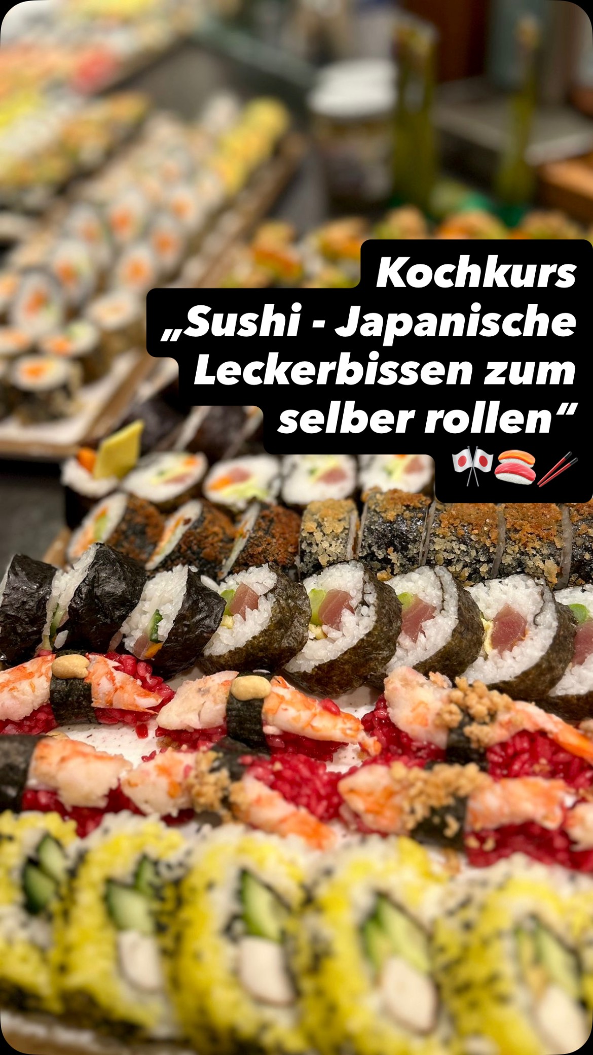 Unser Sushi-Kurs - Roll it like Japan! ???
Bei „Sushi - Japanische Leckerbissen zum selber rollen“ wurde gelacht, probiert, geflucht und gefeiert. Unser Kochkurs mit Koch Jens war keine steife Zeremonie, sondern eine rollende Geschmacksexplosion mit Japan-Vibes. Reis klebte an Fingern, Lachen lag in der Luft und jede Rolle war ein kleines Kunstwerk mit eigener Persönlichkeit ?
Von Nigiri mit Garnele und Roter Bete über California Rolls bis hin zu knusprigem Age-Sushi mit Panko und Nitsume-Sauce: Es wurde wild kombiniert, mutig gewürzt und stolz präsentiert. Klassiker trafen auf kreative Spielereien – Tradition mit Augenzwinkern ???
Und am Ende? Alle satt, alle glücklich, alle ein bisschen Sushi-verliebt. Wer einmal selbst gerollt hat, weiß: Sushi kaufen kann jeder – Sushi fühlen ist was anderes! ??
Ihr seid scharf auf mehr exotische Kochkurse? Schaut unbedingt auf unserer Website vorbei und lasst euch inspirieren!
?? www.kochschule-sachsen.de
☎️ 037608 28481
✉️ verkauf@kochschule-sachsen.de
#kochschulesachsen #kochkurs #japanesefood #sushi #japanischeküche