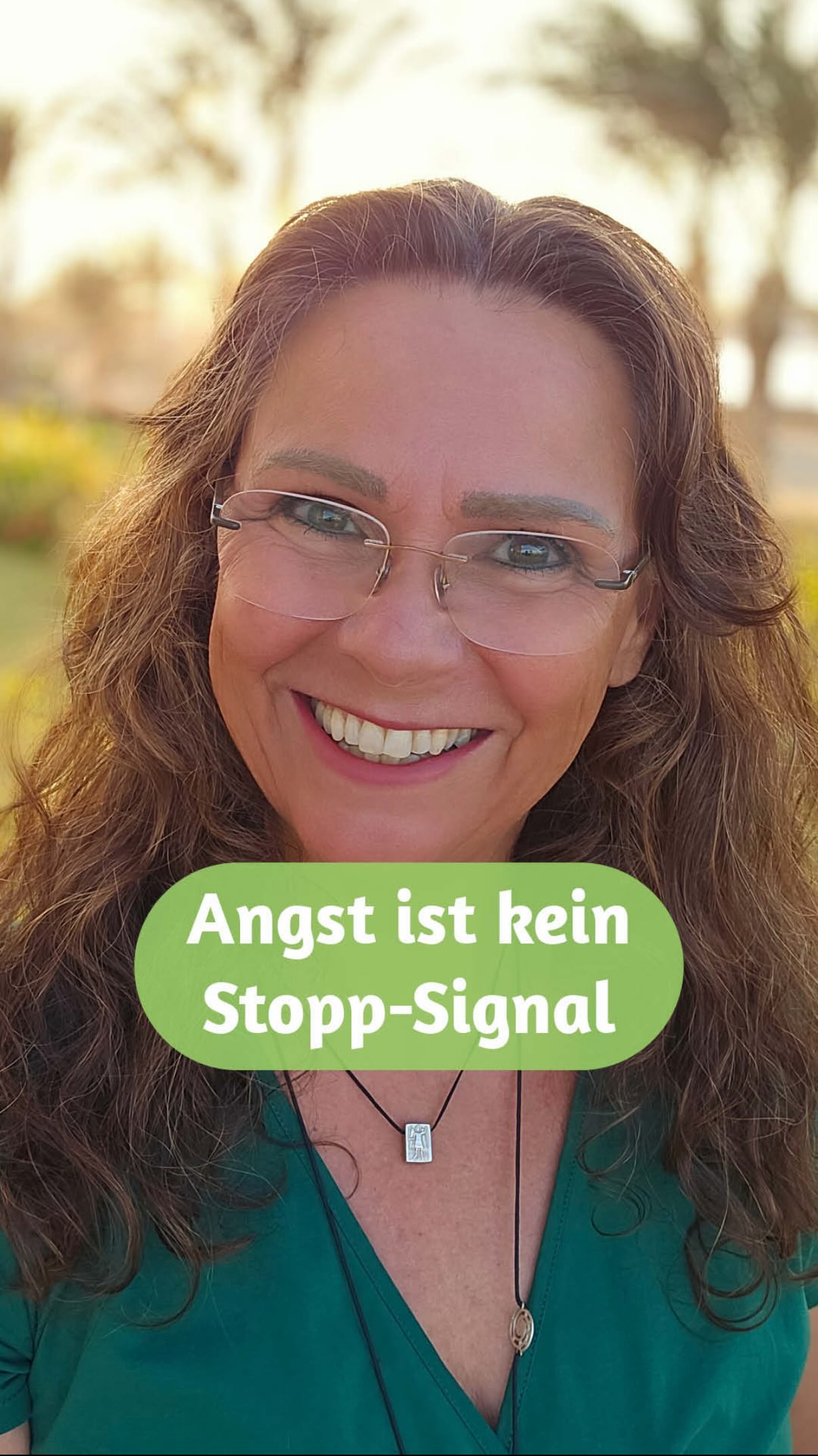 Angst ist oft die Stimme Deiner Seele ♥️
Genau dort, wo es kribbelt, beginnt Dein nächstes Kapitel
Vertraue Dir.
Du bist weiter, als Du denkst. ✨