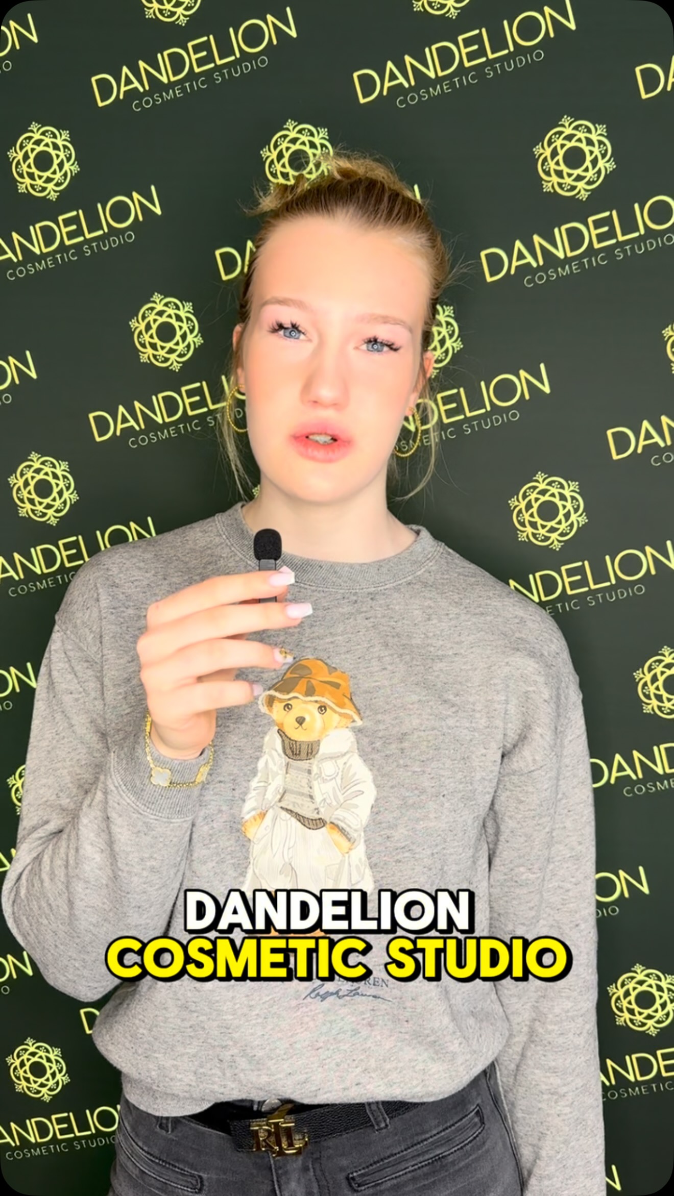 Ja, ihr Lieben ihr könnt auch ein Schülerpraktikum bei uns machen???
Pauline, möchte einen Einblick in die Welt der Beautybranche erhalten und ist hier an der besten Adresse.
Was sie erwartet und was sie mitnimmt erfahrt ihr wenn ihr dran bleibt ??????
Liken und kommentieren. Heißt Pauline Willkommen ?
#beauty #permanentmakeup #potsdam #praktikum