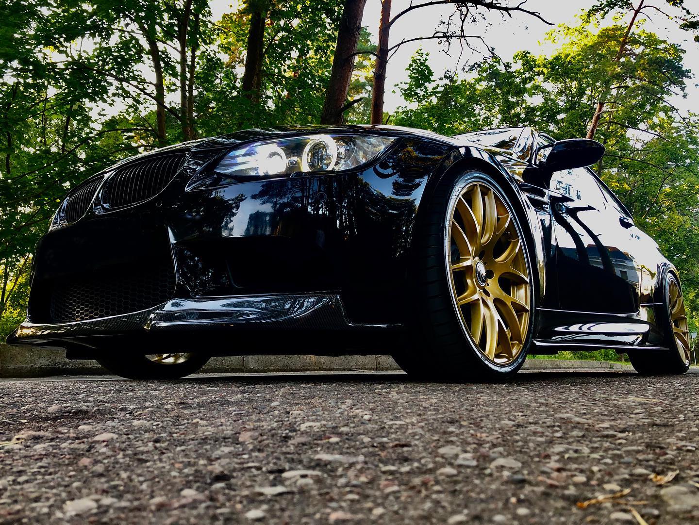 Motorleistung 420PS/8300RPM
Max. Drehmoment 400 Nm/3900 rpm
Leistung pro Liter Hubvolumen 105 PS/l
@zperformancewheels @kw_suspension
@darijustd