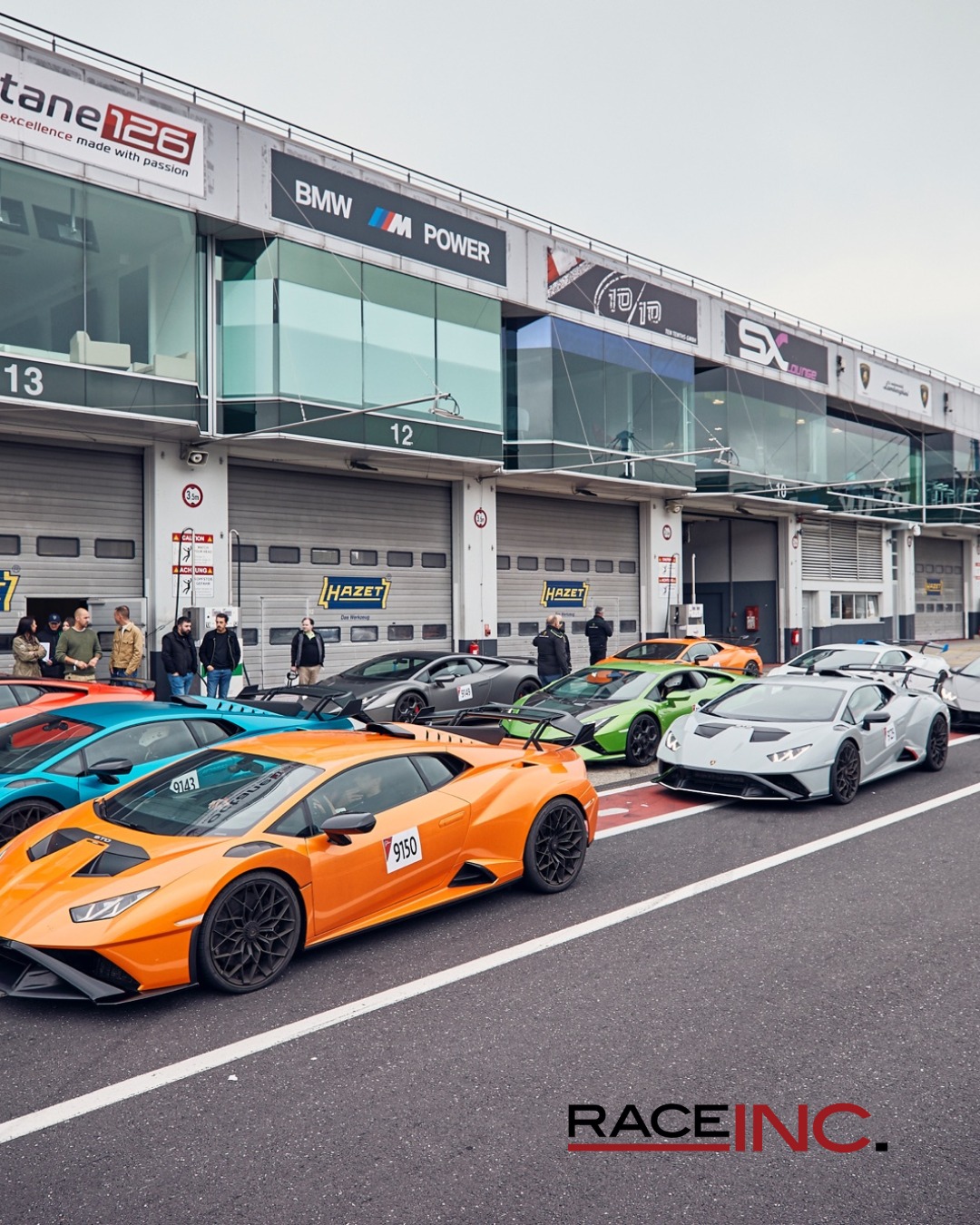 Volle Boxengasse. Maximale Performance. 🏁
Wenn Leidenschaft auf Rennstrecke trifft, zählt nur eins: richtig abgesichert sein.
Ob Trackday, Renntraining oder ambitionierter Motorsport – wir sorgen dafür, dass du dich auf das Fahren konzentrieren kannst.
👉 Motorsportversicherungen von Profis – für Profis.
🔗 Mehr Infos & online abschließen auf www.raceinc.de
Link in Bio
#raceinc #motorsportversicherung #trackday #rennstrecke #motorsport #supercars #lamborghini #huracan #tracklife #racetrack #pitlane #motorsportliebe #trackdayinsurance #rennwagen #vollgas #absicherung