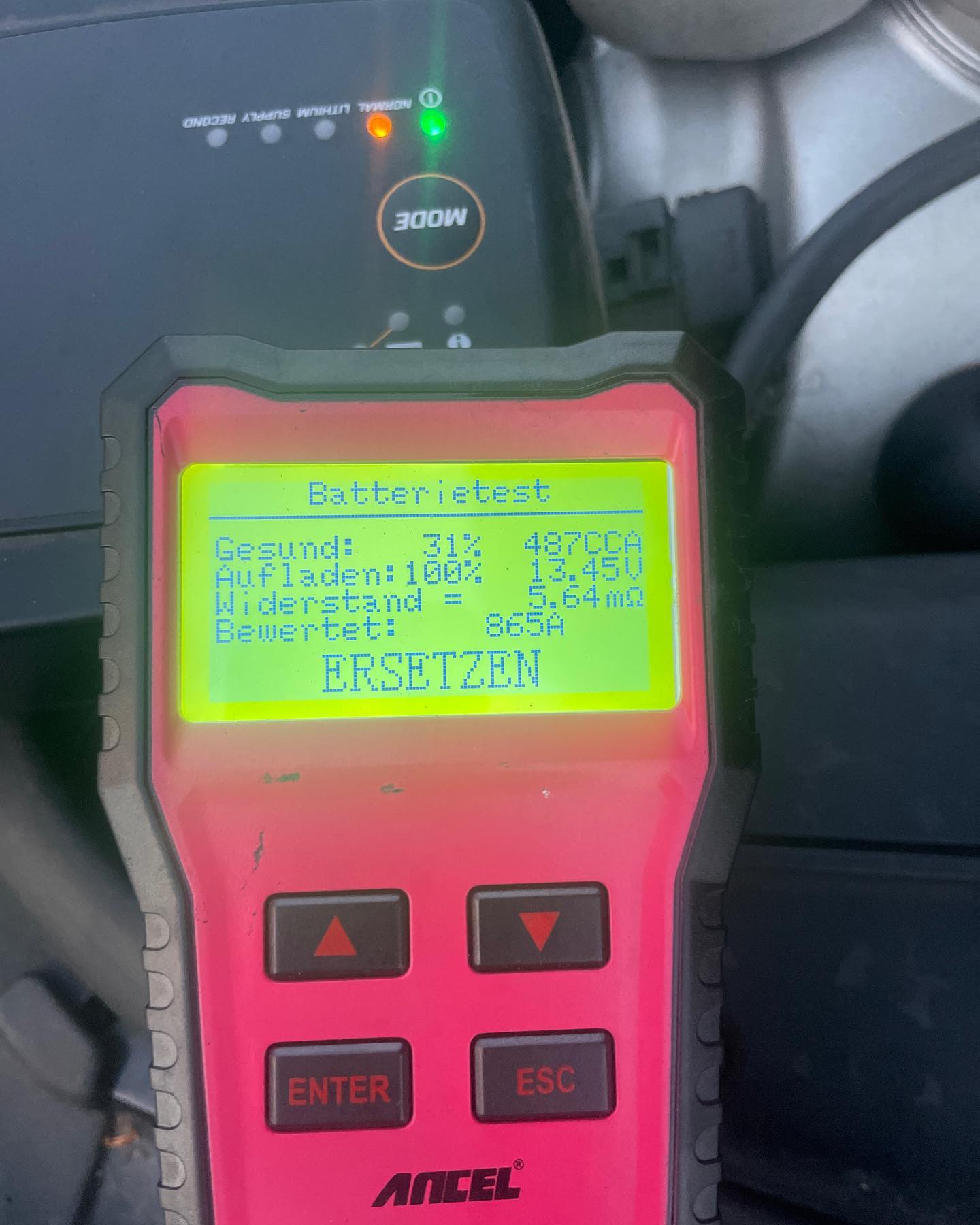 Ergebnis einer Batterie Überprüfung. Noch einmal voll geladen und den Zustand geprüft. Muss ersetzt werden #12v #batterie #autel #launch #launchdiagnostic
