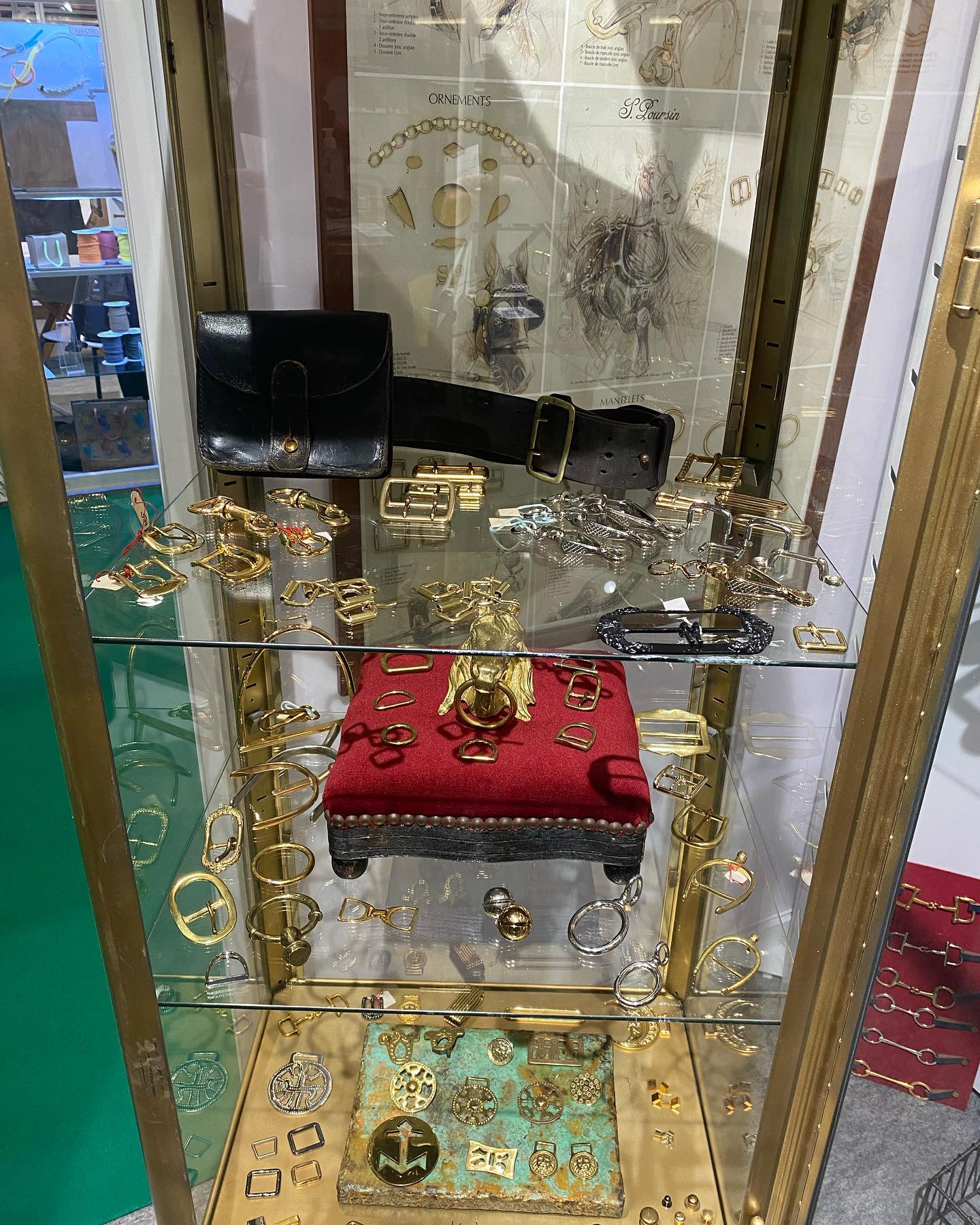 Maison Poursin - Salon Première Vision Accessoires - Villepinte - Hall4 Stand B4 - Le plaisir de vous y retrouver ! #premierevision #poursin #daudéparis #mkmajuscule