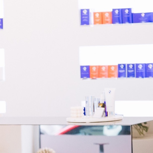 ?Ihr Fachinstitut für medizinische Kosmetik & Well-Aging in Hannover seit 2016
Terminvereinbarung
? 0162/ 1723052
? info@skinconcept-Hannover.de
? www.skinconcept-Hannover.de
#kosmetikhannover #hydrafacialhannover #hannover #isclinicalhannover #zoskinhealthhannover