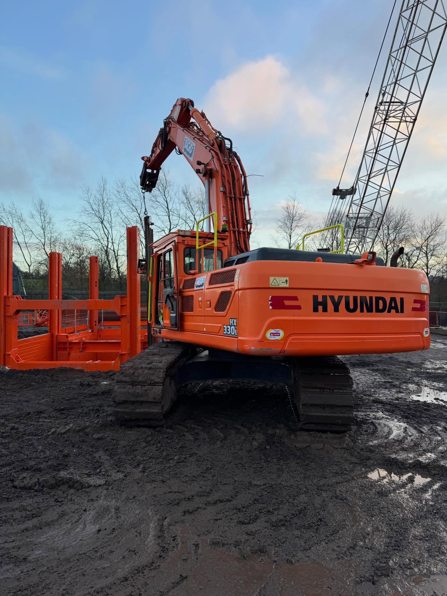 E+S #SlideRail #Shoring systems now available for sale or hire from UK & Ireland dealers @agdequipment
Speedy and efficient method for #Cofferdams and #ExcavationPits up to 10 m depth.
We also offer a full design and hire installation service with optio