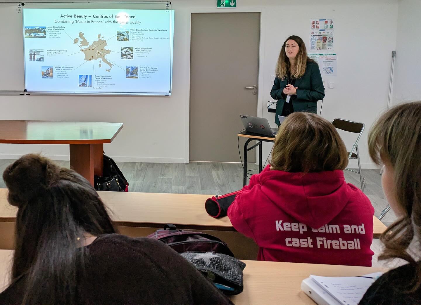 La semaine dernière, des élèves de Physique-Chimie ont eu la chance d’accueillir Mme de Tel....