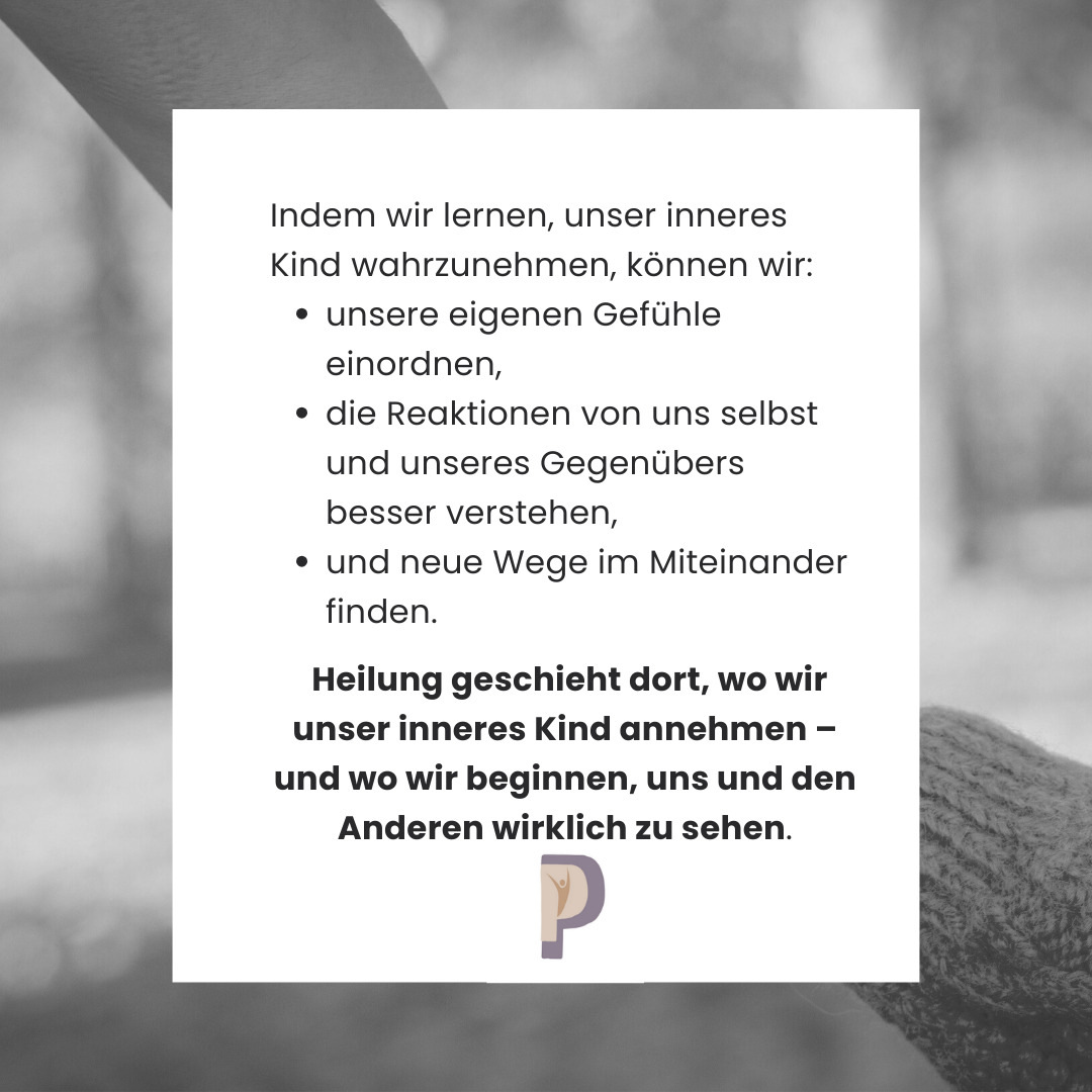 Warum unser inneres Kind in Beziehungen so präsent ist
In Partnerschaften und Familien begegnen wir uns nicht nur als Erwachsene – sondern auch mit unserem inneren Kind.
➡Alte Erfahrungen, ungelöste Konflikte und kindliche Verletzungen können durch bestimmte Situationen oder Worte massiv „getriggert“ werden.
➡Plötzlich reagieren wir nicht mehr aus unserer erwachsenen Haltung heraus, sondern aus dem Schmerz vergangener Erlebnisse.
Das führt dazu, dass wir uns missverstanden fühlen oder selbst nicht mehr verstehen, warum wir so reagieren, wie wir es tun.
💡 Diese Dynamik ist oft der unsichtbare Kern von Konflikten:
Nicht die aktuelle Situation allein verletzt uns, sondern etwas in uns, das schon viel älter ist!
Indem wir lernen, unser inneres Kind wahrzunehmen, können wir:
• unsere eigenen Gefühle einordnen,
• die Reaktionen von uns selbst und unseres Gegenübers besser verstehen,
• und neue Wege im Miteinander finden.
Heilung geschieht dort, wo wir unser inneres Kind annehmen – und wo wir beginnen, uns und den Anderen wirklich zu sehen.
#innereskind #PsycheUndKörper #AutonomesNervensystem #Traumaheilung #InneresGleichgewicht #Selbstregulation #Stressbewältigung #PsychischeGesundheit #InnerBonding #Achtsamkeit #EmotionaleGesundheit #systemisch #psychotherapie #psychologie #paartherapie #paarberatung #beratung #psycholgischepraxis #koblenz #waldesch #rheinmosel #hunsrück