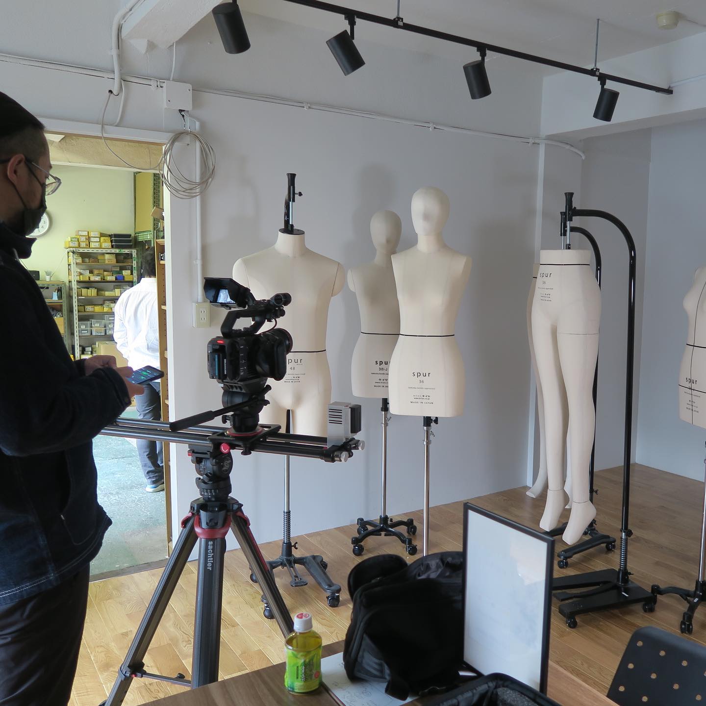 Behind the scenes~ of the video shoot at the KIIYA factory in Japan, where the SPUR dress forms are hand-made with love and care <3
.
High street fashion meets down-to earth Japan... can’t get any realer than this.
.
Thanks to the entire crew for taking their time to share insight into their daily work. We really appreciate it!
.
#japanesehandcraft #kiiyabody #dressform #spurdressform #tamotsukondo #behindthescenes #videomaking #realjapan #factoryvisit