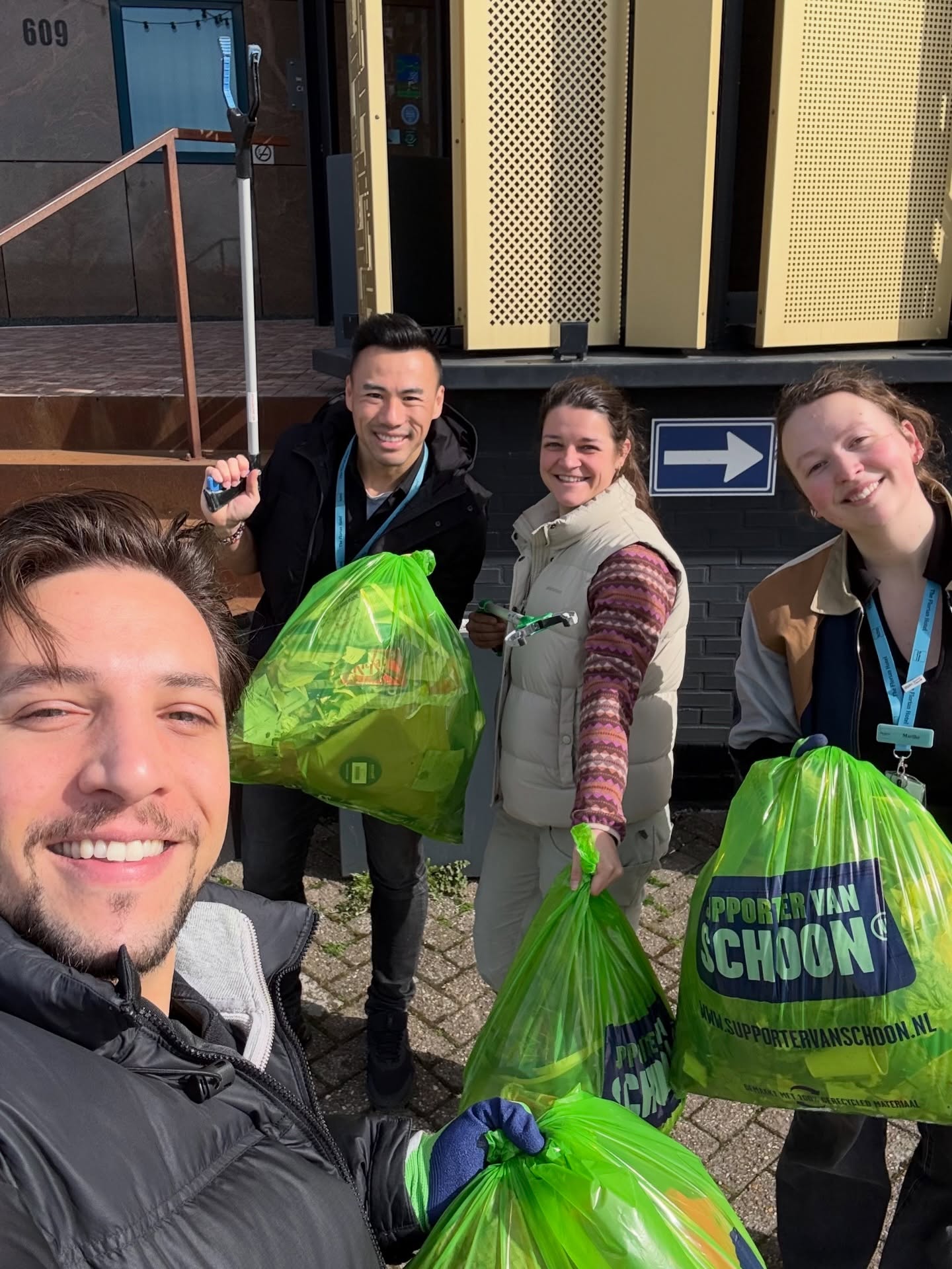 Yesterday, we celebrated the National Clean-Up Day, and what a beautiful day it was ? With great weather and even better energy, we came together to make a small but meaningful difference in our surroundings.
We truly believe that if everyone took just a few hours out of their day, even just twice a year, our world would be a much cleaner and better place ??
As a sustainable hotel, initiatives like this are at the heart of what we stand for, and we love encouraging our local community to take part in caring for the environment.
A big thank you to @centrumvoorduurzaamheid for the support during this event, we’re looking forward to many more collaborations together!
#SustainableLiving #CleanUpDay #TheFlorianHotel #GreenHospitality #CommunityImpact