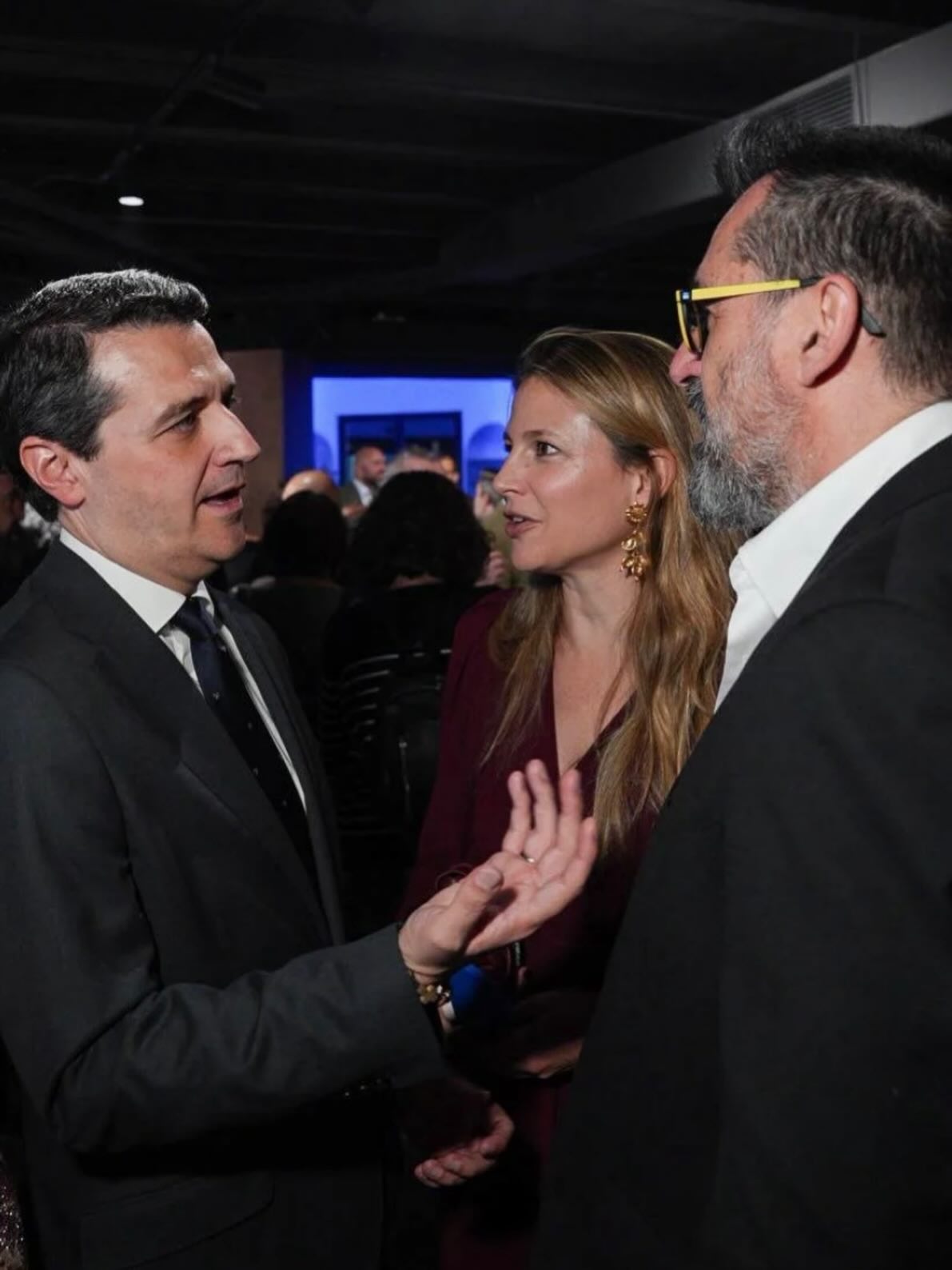 … asistimos a la presentación de la oferta turística y cultural de Córdoba “Visita Andalucía, quédate en Cordoba por el calor de su gente”. #quedateencordoba
Con el alcalde de Córdoba José María Bellido y Teresa Astolfi delegada de la Junta de Andalucía en Madrid.
@ayuncordoba_es @oficinajuntamadrid
@jmbellidoroche @titastolfi