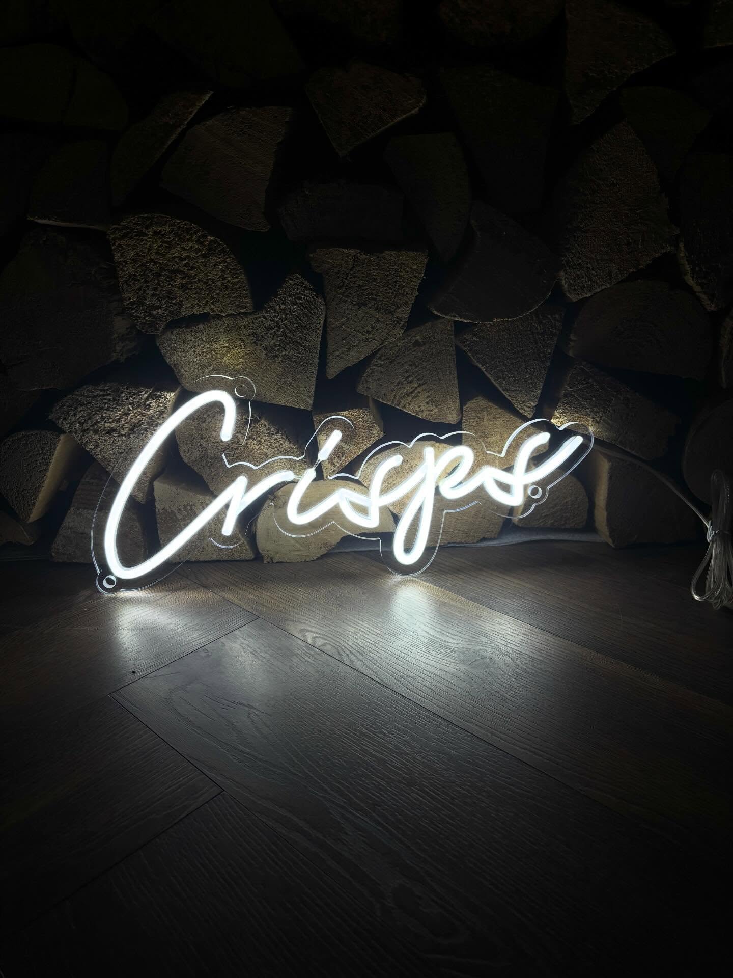 Who doesn’t love a packet of crisps? ?! Here’s a sign we made for @tuppystradtionaltreats latest addition, Swipe to see their new Crisp Wall. #ledsign #weddinghire #smallbusiness #customorder #crisps