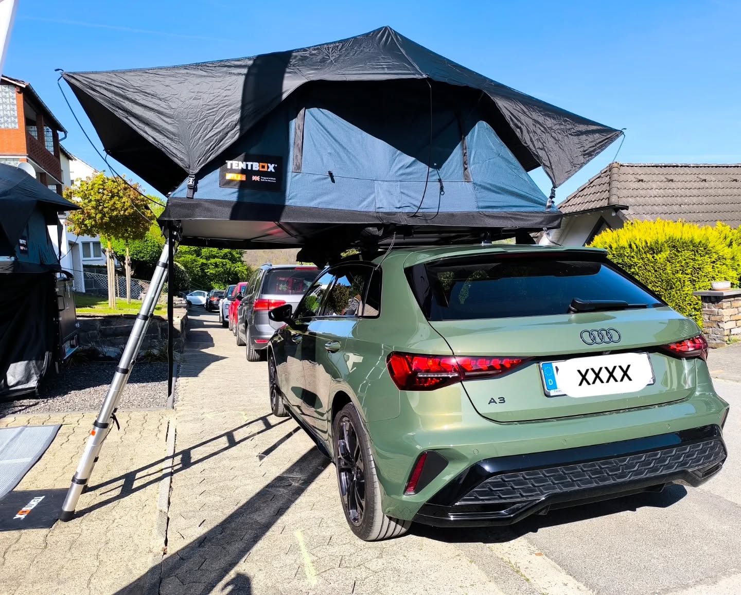 Jetzt nimmt die Saison so richtig Fahrt auf – und unsere Kunden können es kaum erwarten, endlich mit ihren Zelten loszufahren ?
Das Dachzelt Sauerland Team wünscht euch ganz viel Spaß mit euren neuen Reisebegleitern und unvergessliche Abenteuer unter freiem Himmel! ?️✨
#Tentbox #Dachzelt #DachzeltSauerland #CampingLiebe #OutdoorAbenteuer VanlifeDeutschland Reiselust AbenteuerBeginnt NaturGenießen