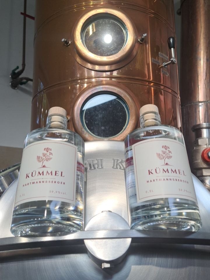 Der erste Kümmel von der Schaubrennerei am Hartmannsberg
#kümmel #hartmannsberger #schnaps #brennerei #neu