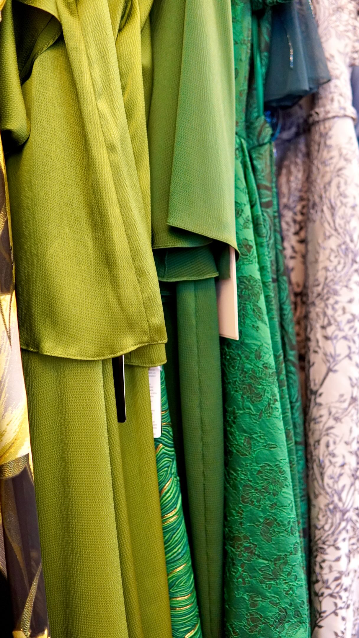 Matching in green 💚
Les robes de soirée @rosa_clara sont disponibles au Château Blanc à Verlinghem 🏰👗
#mariagelille #mariage #weddingdress #robedesoiree #weddingguestdress