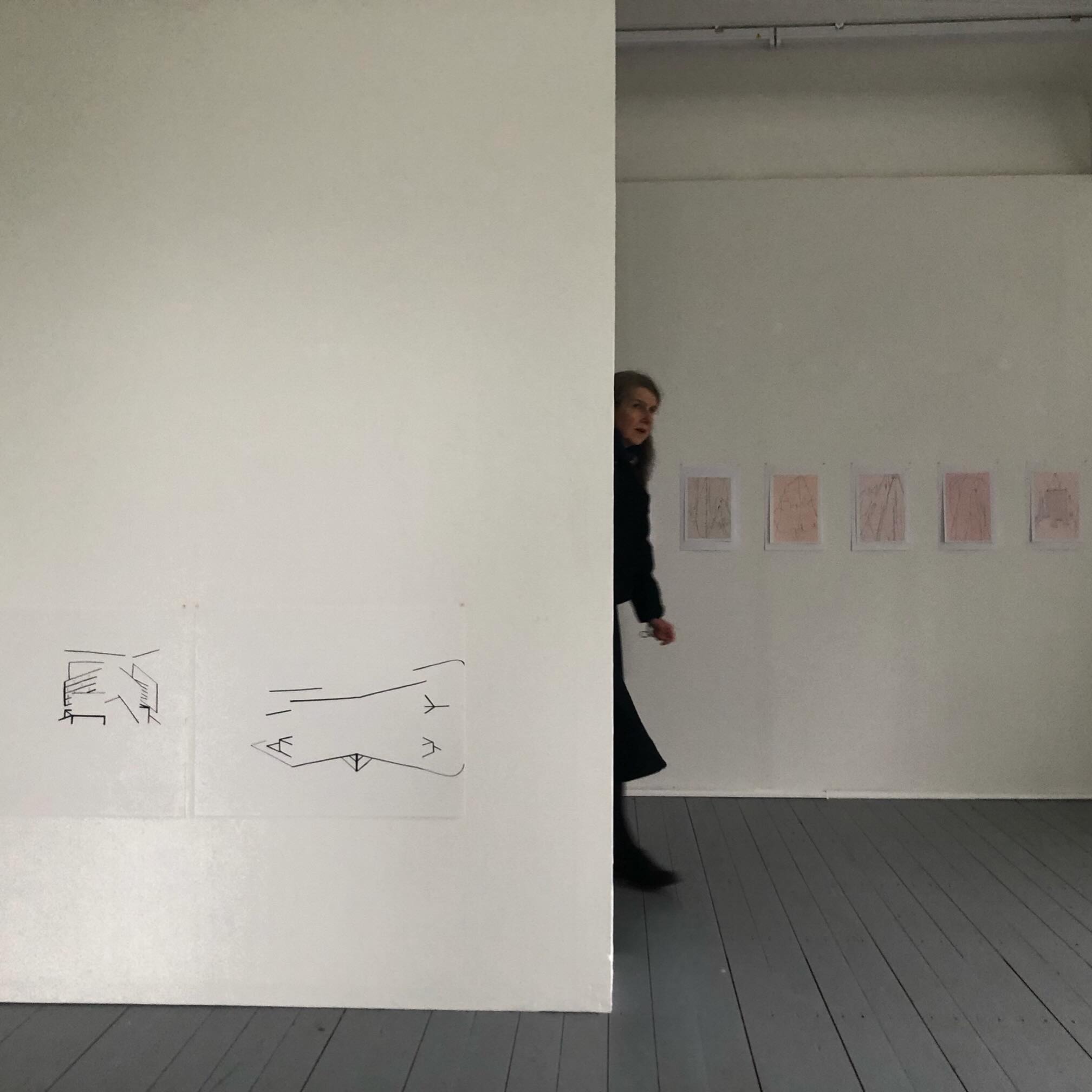 Eindrücke der Ausstellung im SITTart Raum für Kunst von Natascha Borowsky und Suse Wiegand. Heute ist die Ausstellung im Rahmen des Art:Walk Festivals geöffnet. Kommt vorbei. Morgen, Sonntag, ist wie gewohnt geöffnet. Die Künstlerinnen sind anwesend ! #artwalkfestival #dusseldorf @artwalkduesseldorf