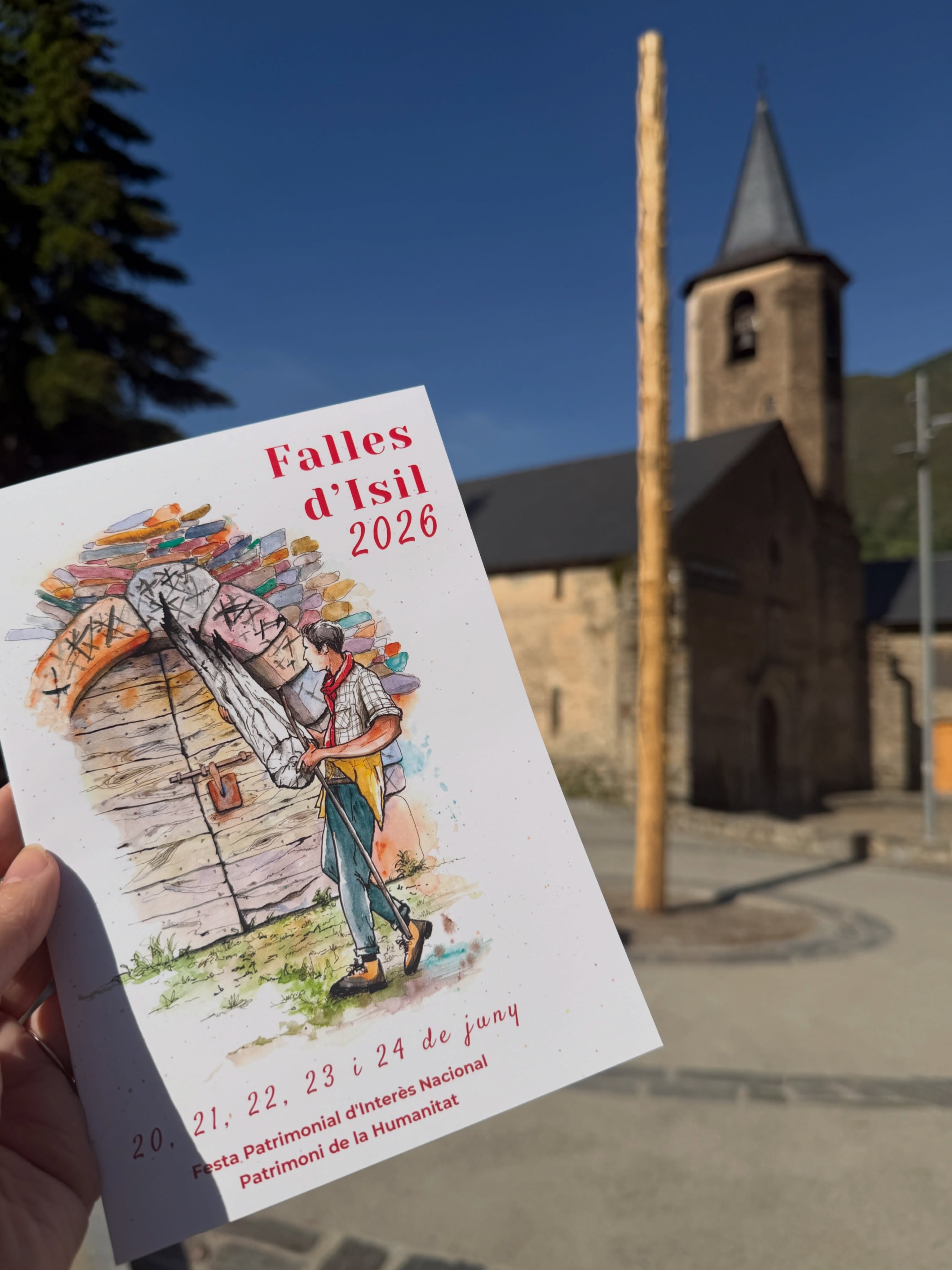 L’inici de l’estiu té un nom a les Valls d’Àneu
Falles d’Isil ?
Foc, cultura, tradició, música, comunitat, territori, carrers plens d’amics...
i un any més, al costat de l’organització, ajudant que tot estigui a punt: la revista de mà, dessuadores, armilles, lones... petites coses que ajuden a que la festa llueixi com es mereix.
Un orgull de veritat col·laborar amb una celebració tan important i tan estimada!
Després de treballar-hi tant, toca gaudir-ne! Ens veiem a Falles!
#FallesdIsil #FallesDIsil2026 #VallsdÀneu #PallarsSobirà #patrimonidelahumanitat