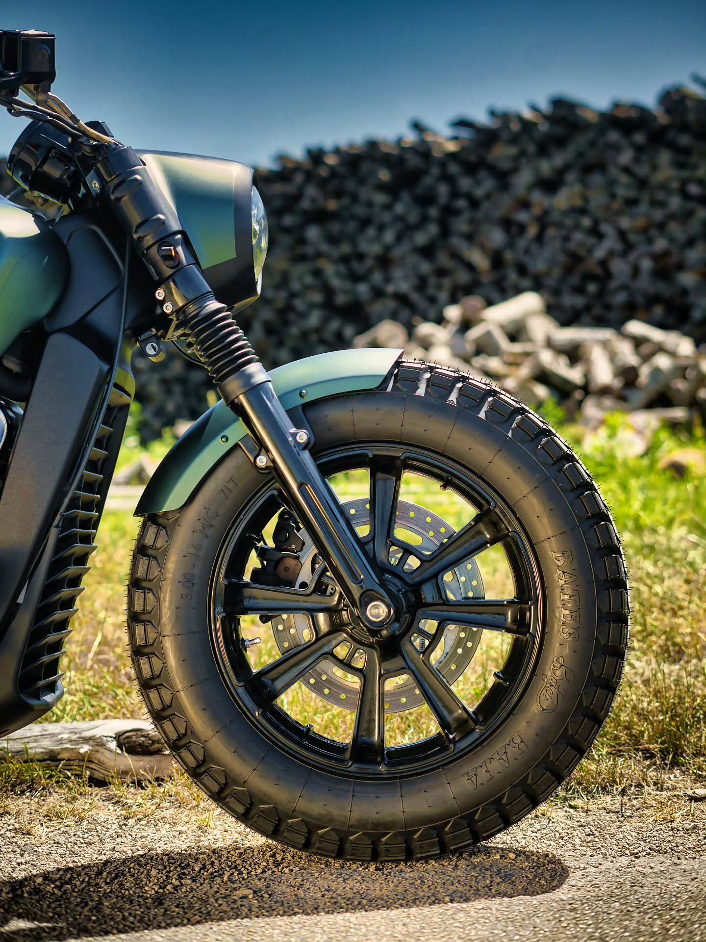 Quelques détails inédits sur cette Indian scout bobber complètement métamorphosée !
Tente de la remporter, il reste moins de 950 places disponibles !
#indian #indianscout #indianmotorcycles #indianscoutbobber #indianbobber