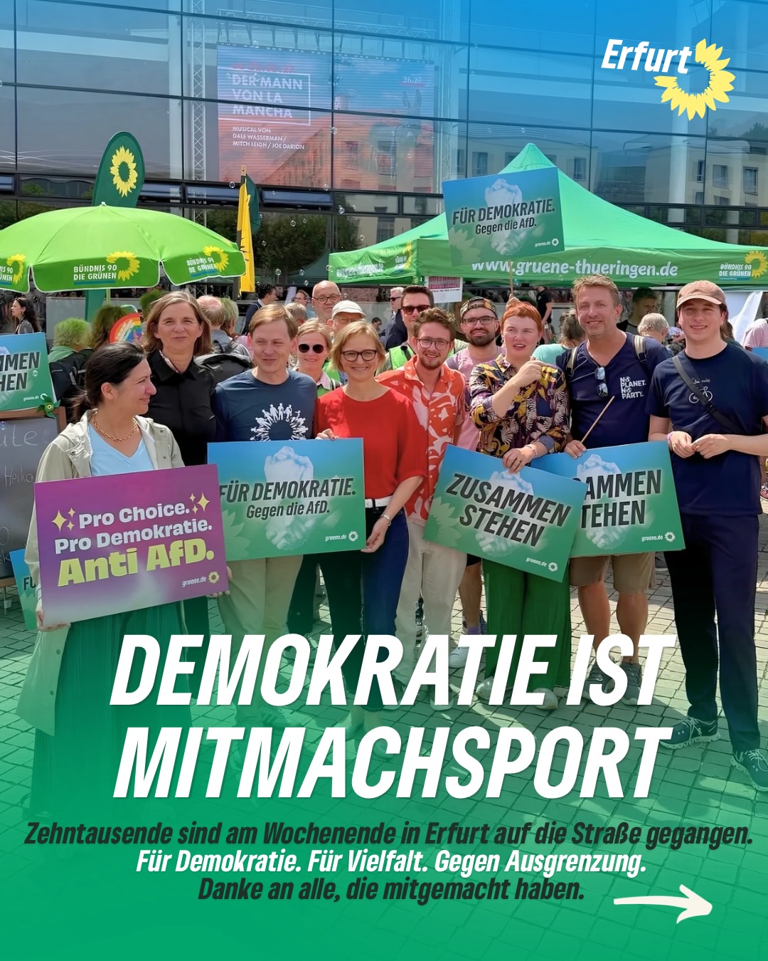 Demokratie ist sich in seine eigenen Angelegenheiten einzumischen ‼️
Am Wochenende haben Zehntausende in Erfurt gezeigt, was Zusammenhalt bedeutet: laut, bunt und friedlich gegen Ausgrenzung und für unsere Demokratie.
Schweigen ist keine Option.
Wenn du nicht nur zuschauen, sondern mitgestalten willst: Werde Mitglied bei uns Bündnis 90/Die Grünen Erfurt und misch dich ein – vor Ort, in deiner Stadt, für das, was dir wichtig ist. 💪
👉 Den Link findest du in unserer Bio
#demokratie #erfurt #grüneerfurt #zusammenstehen #mitmachen