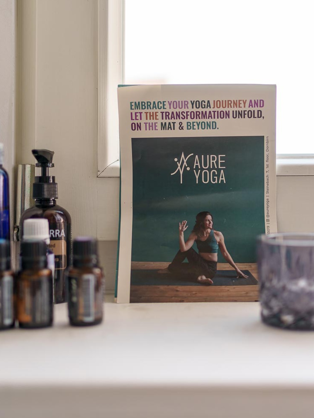 Ein Ort zum Ankommen, Durchatmen und neue Energie tanken 🧘
Unser Mitglied @aureyoga in Dornbirn verbindet Bewegung, Achtsamkeit und echte Begegnungen in einer besonderen Atmosphäre.
Ob Aerial Yoga, Jivamukti oder Yin Yoga mit TCM – hier findest du Raum für Entspannung, persönliche Entwicklung und Momente, die über die Yogamatte hinaus wirken.
Ein Ort für alle, die Körper und Geist etwas Gutes tun möchten 🤍✨