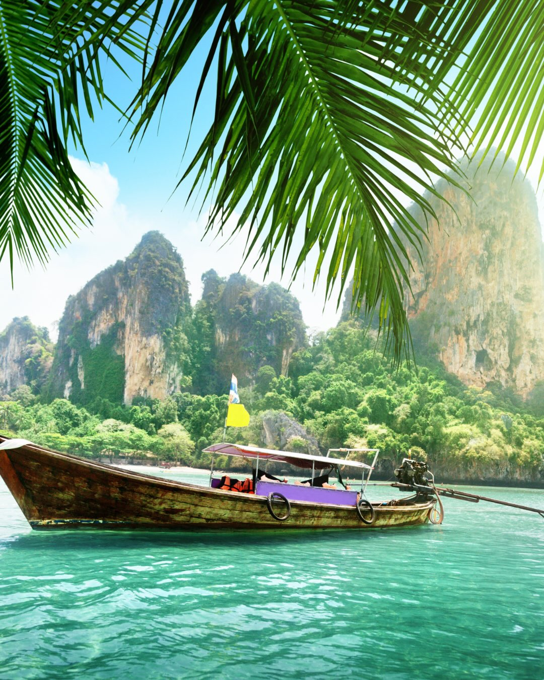 Thailand blijft een van mijn favoriete bestemmingen🌴 Van sfeervolle boetiekhotels aan een rustige rivier tot stijlvolle resorts aan hagelwitte strande…