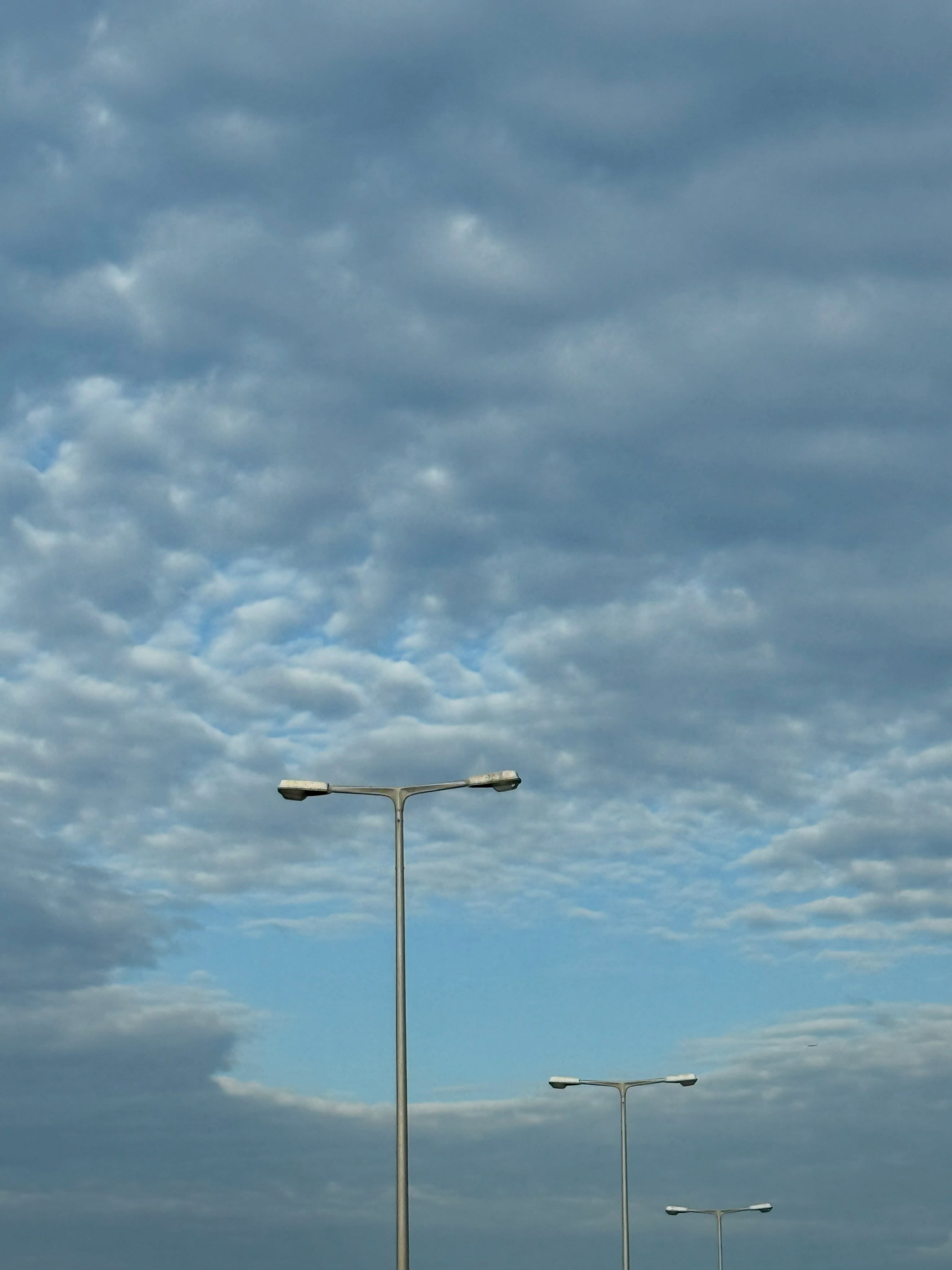 Sometimes there’s beauty in being stuck in traffic jams and never-ending roadwork, one perceives the sky —
#berlin