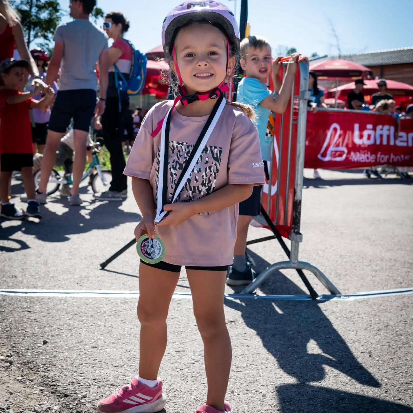 📸 So viele tolle Momente und Emotionen! 🤩🚴♀️🚴♂️
Die großartigen Fotos vom @fotoclubweibern sowie alle Ergebnisse unseres Kinderradrennens sind jetzt online! 🙌
👉 Link in der Bio!
#rfvweibern #kinderradrennen #weibern #radsport #nachwuchs
