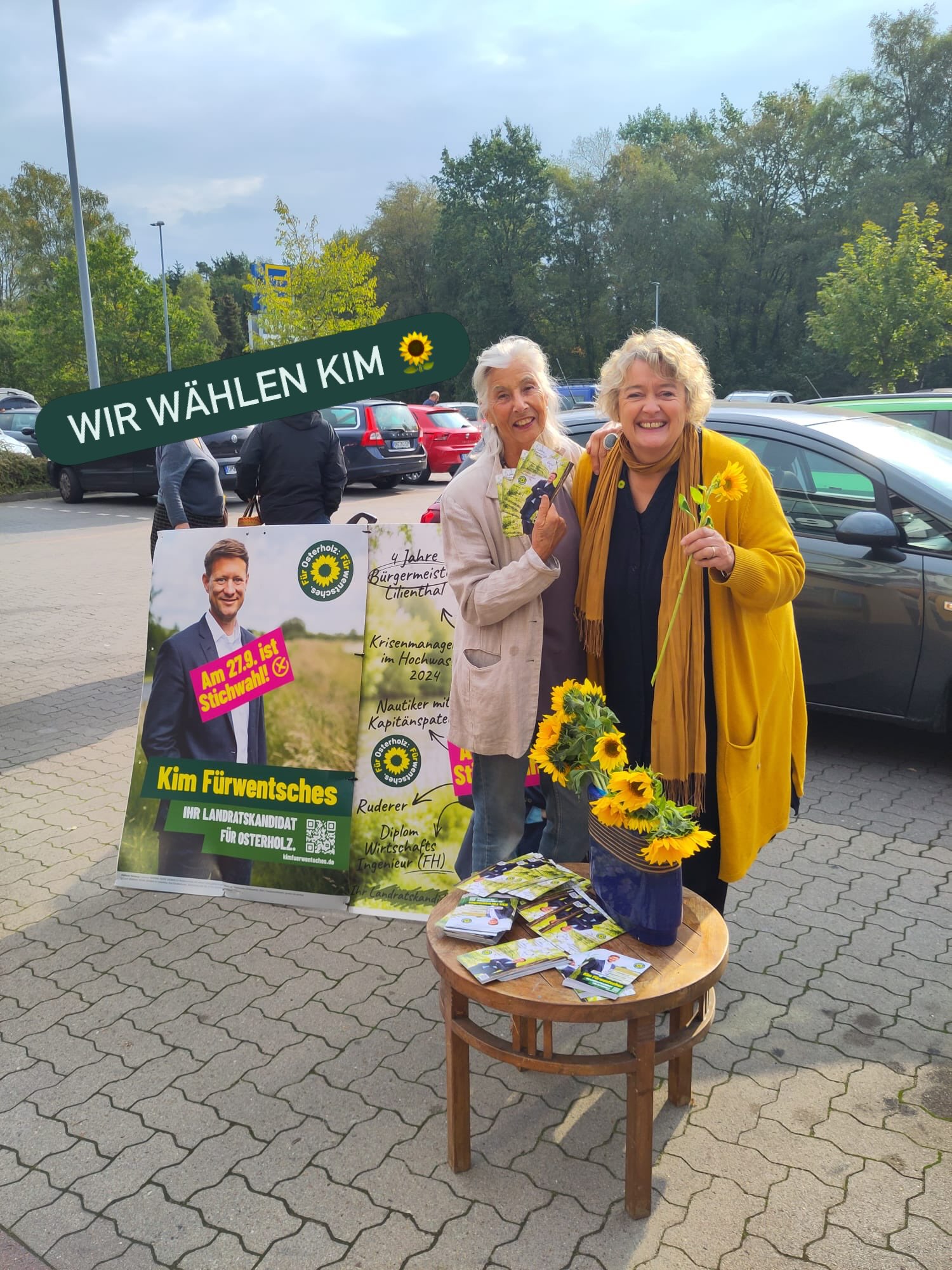 Lieber Kim, nicht nur diese zwei bezaubernden Frauen haben dich heute auf dem Parkplatz vorm Edeka beim Sonnenblumen und Honig verteilen unterstützt. Wir stehen ALLE an deiner Seite, wählen dich und drücken dir fest die Daumen! Du wirst ein toller Landrat 💪🏻.
#grüneworpswede #stichwahl #landrat