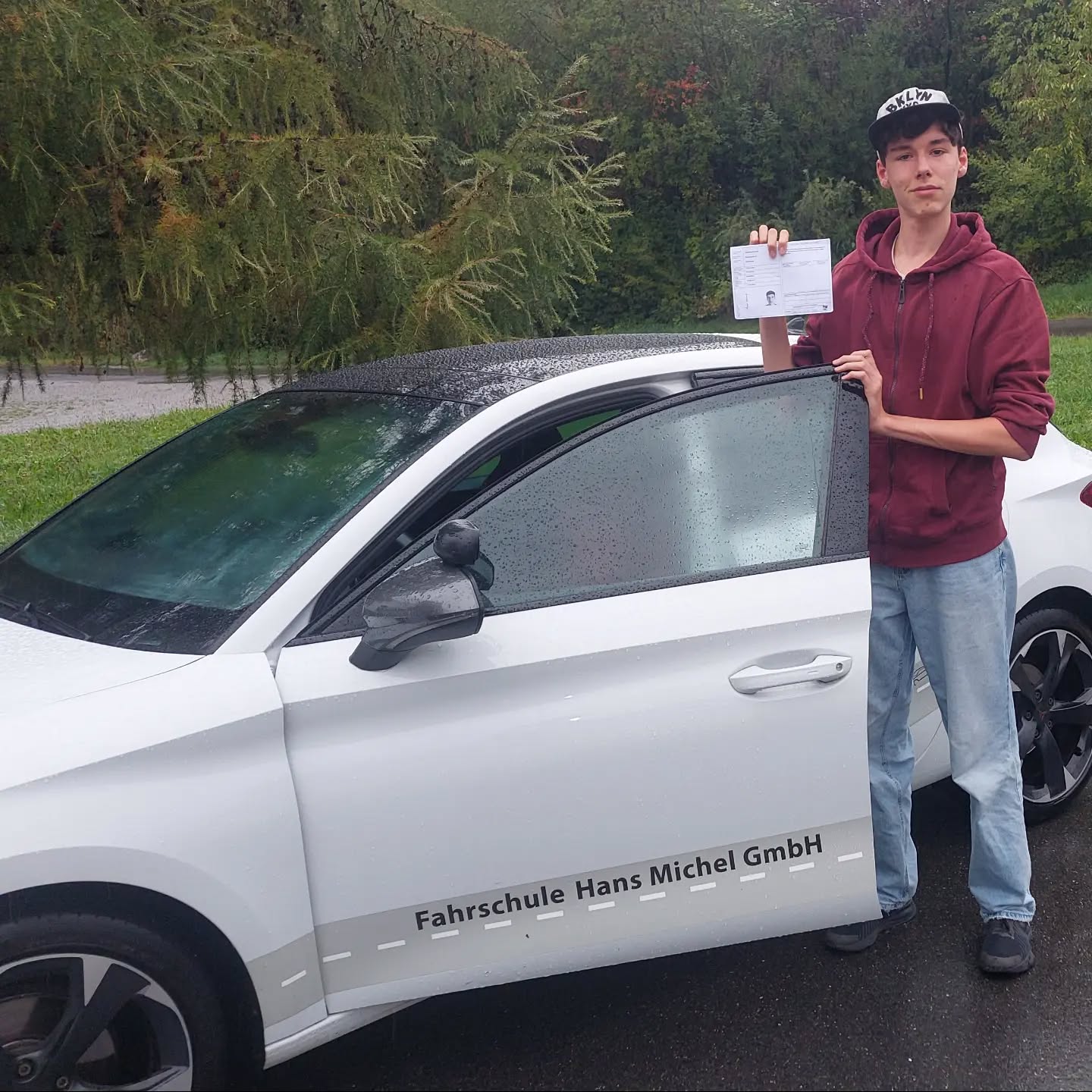 Bravo Manuel ?
Herzliche Gratulation zur bestandenen Führerprüfung.
Wir wünschen dir gute und unfallfrei Fahrt.